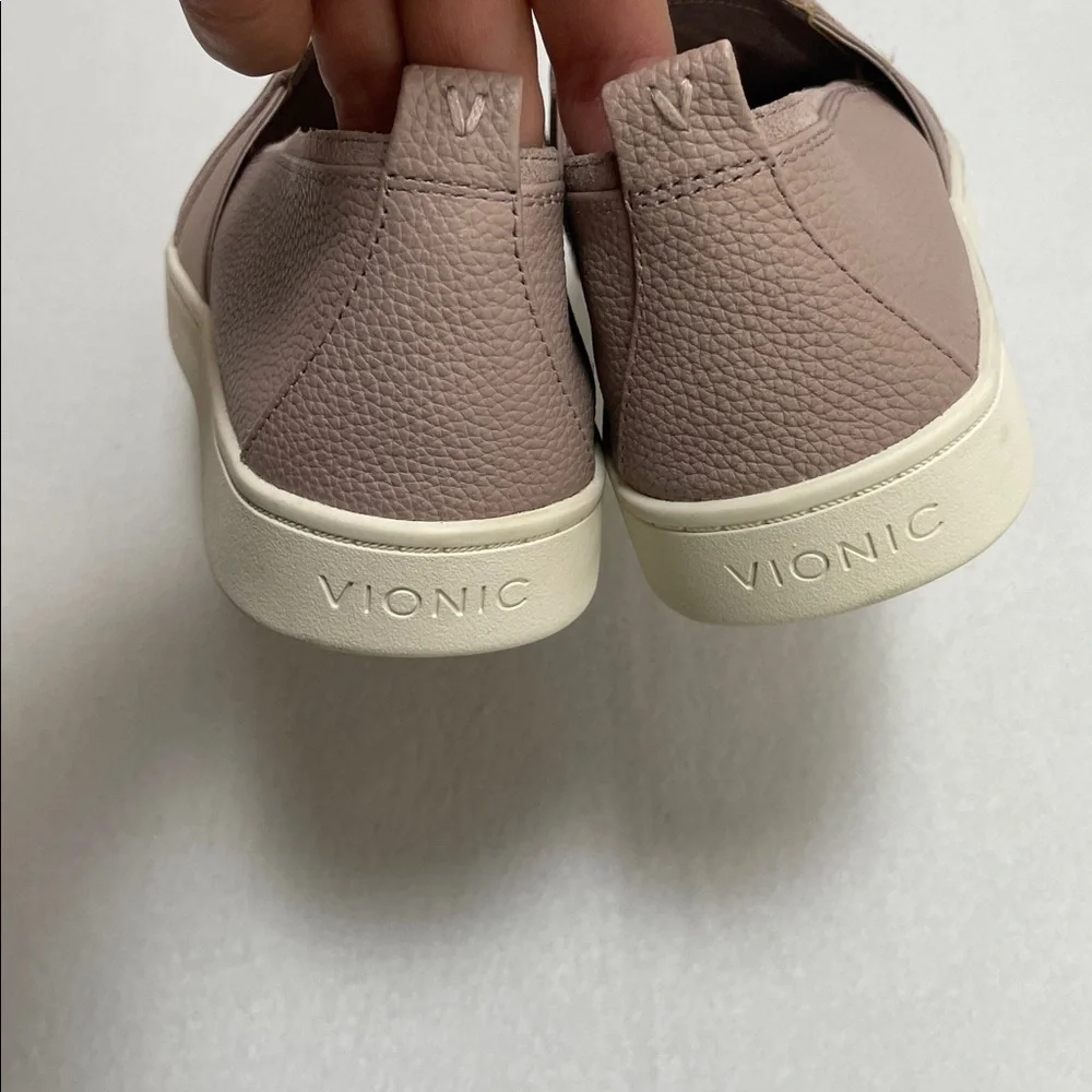 Vionic Cambria Slip On Sneakers in Magnolia Dusk